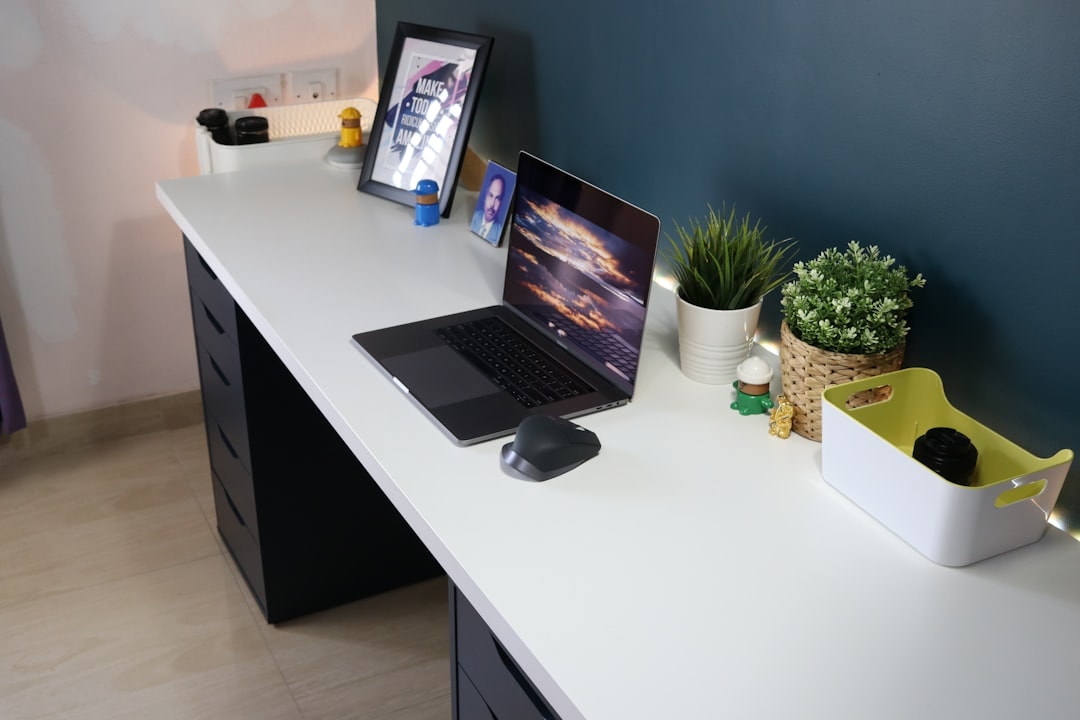 Pulse Height-Adjustable desking